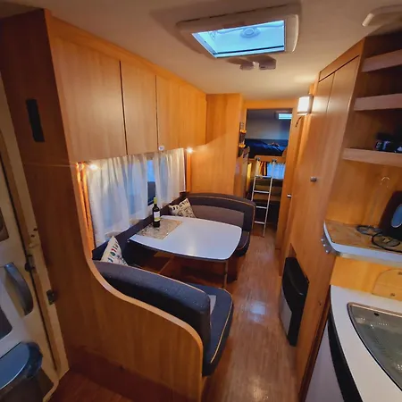 Kemping Caravan Langs Het Water In De Ardennen Aywaille